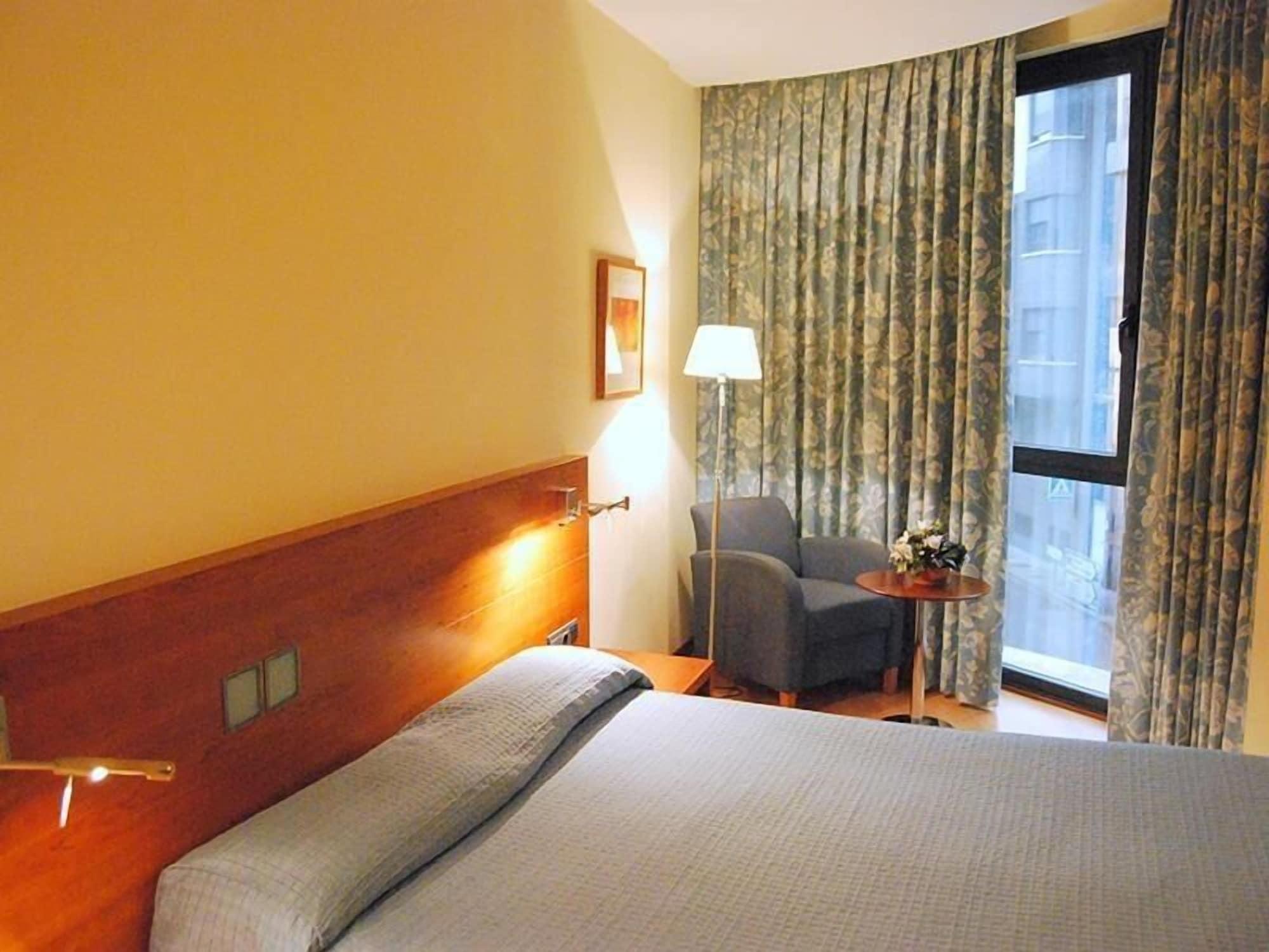 Hotel Mieres Del Camino エクステリア 写真