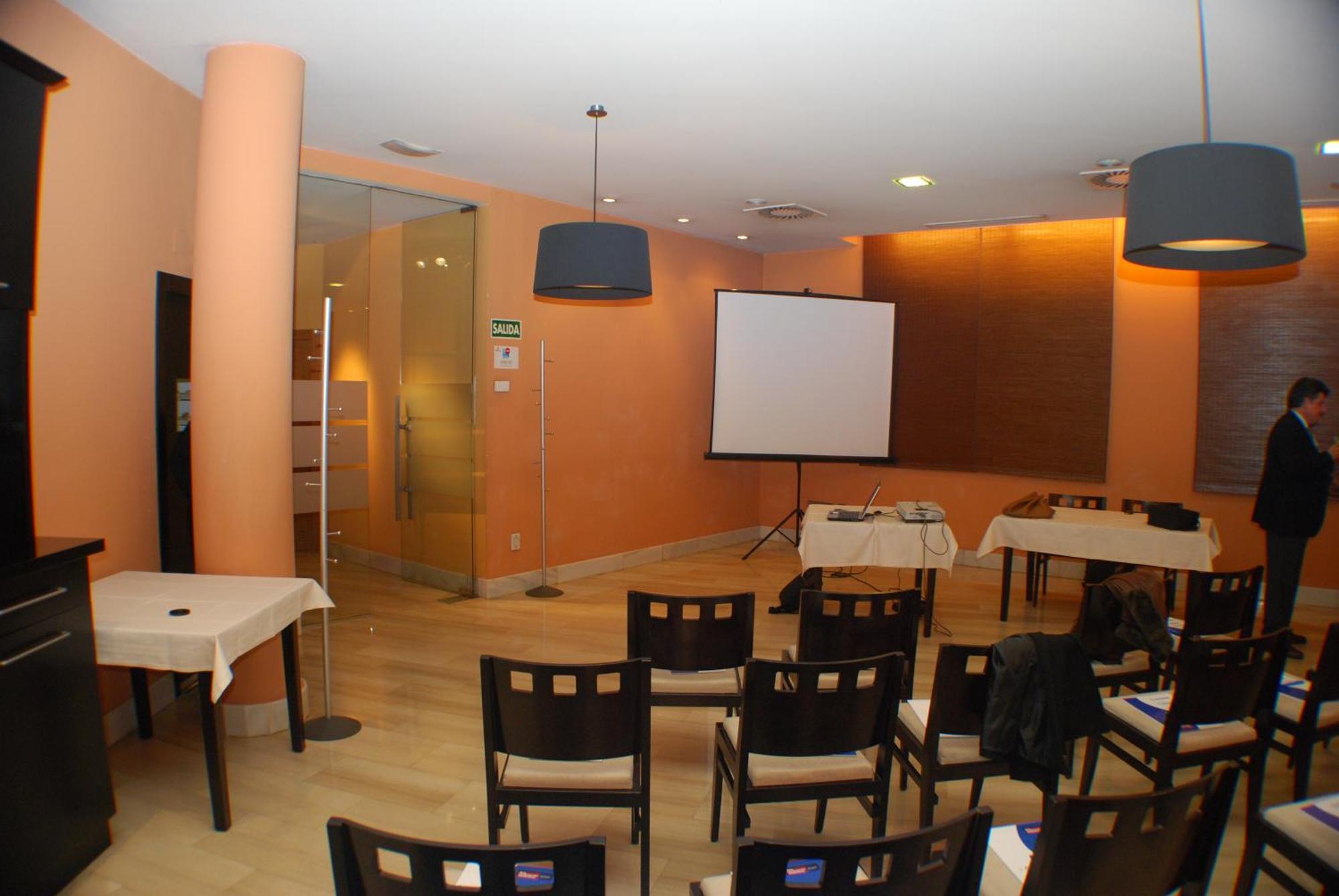 Hotel Mieres Del Camino エクステリア 写真