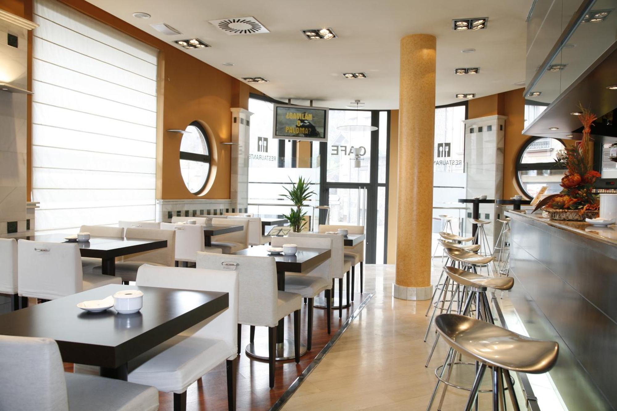 Hotel Mieres Del Camino エクステリア 写真