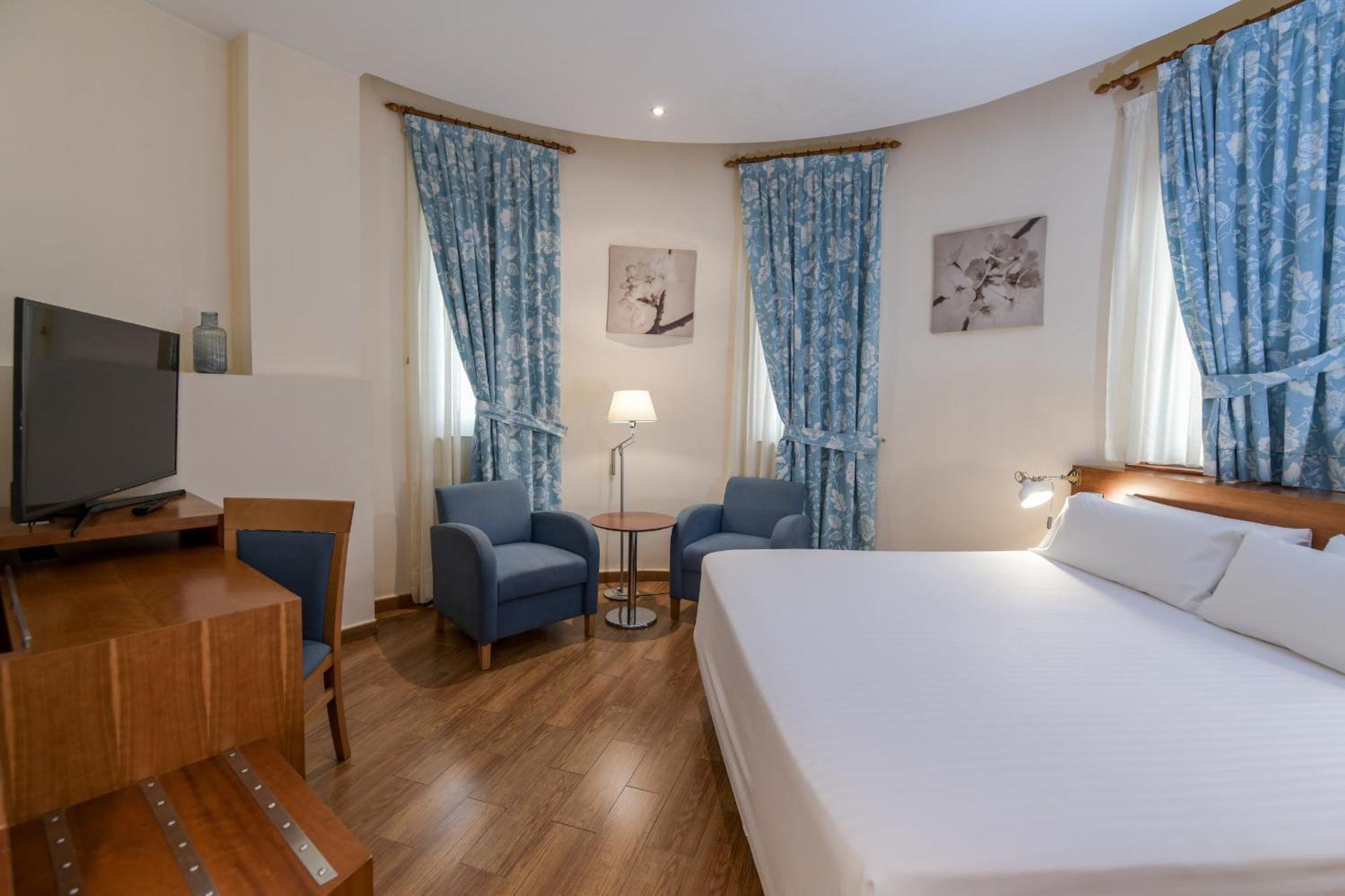 Hotel Mieres Del Camino エクステリア 写真